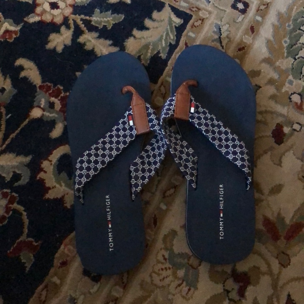 Women’s flip-flops!
